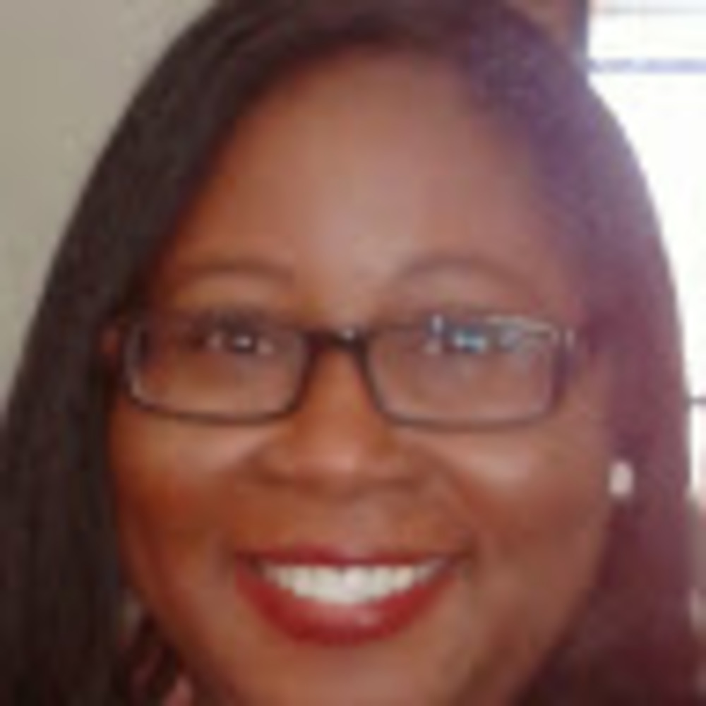 Meet your Posher, Cynthia